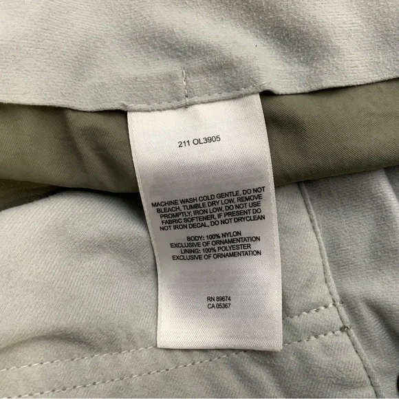 Mountain Hardwear Women’s Green Cargo  Hiking Pants. Size 14/32. - Picture 7 of 9